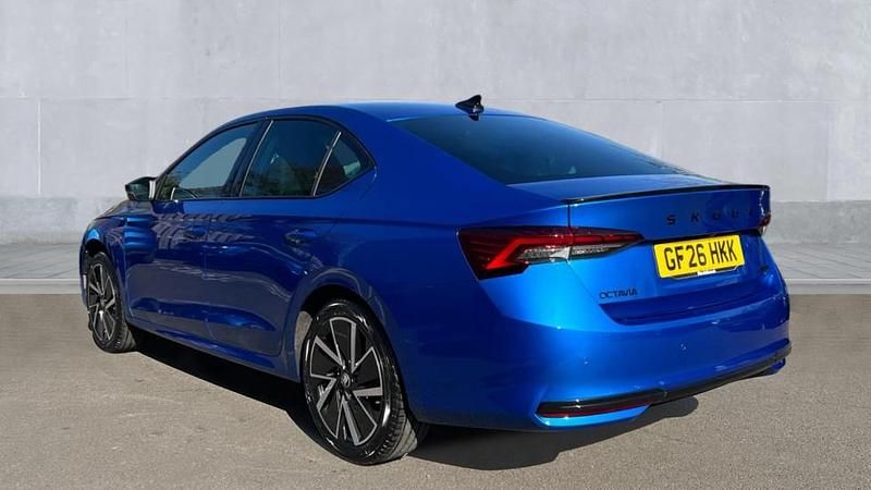 New Skoda Octavia SportLine 150 HP (110 kW) 2026 Race blue metallic Hatchback
