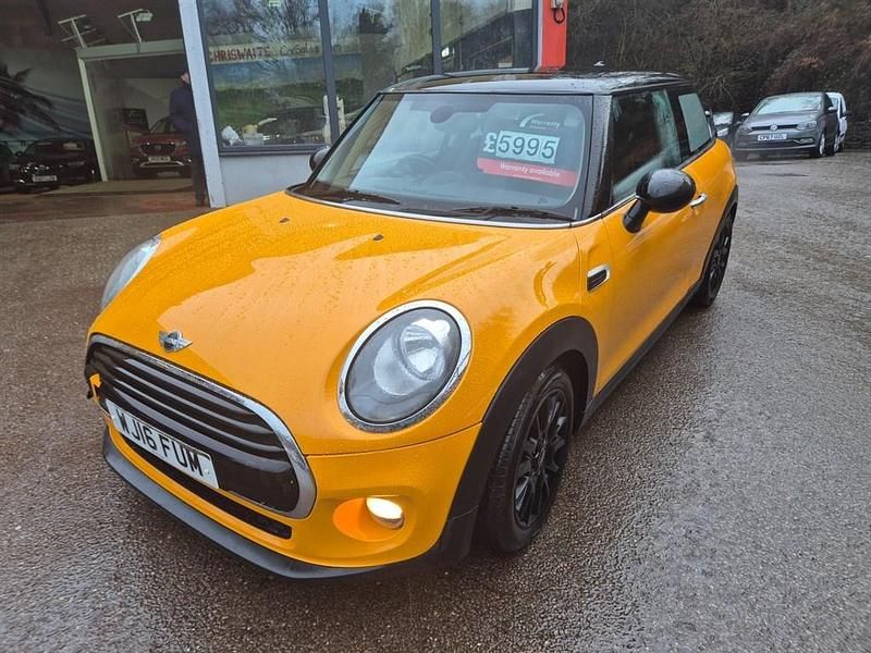 Used Mini Cooper Hatch 136 HP (100 kW) 2016 Orange Hatchback
