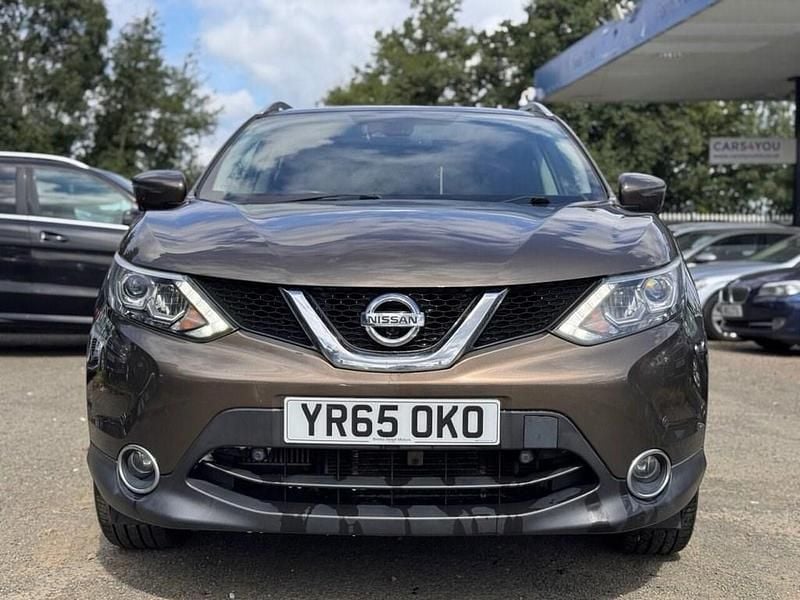 Used Nissan Qashqai S 115 HP (84 kW) 2015 Beige SUV