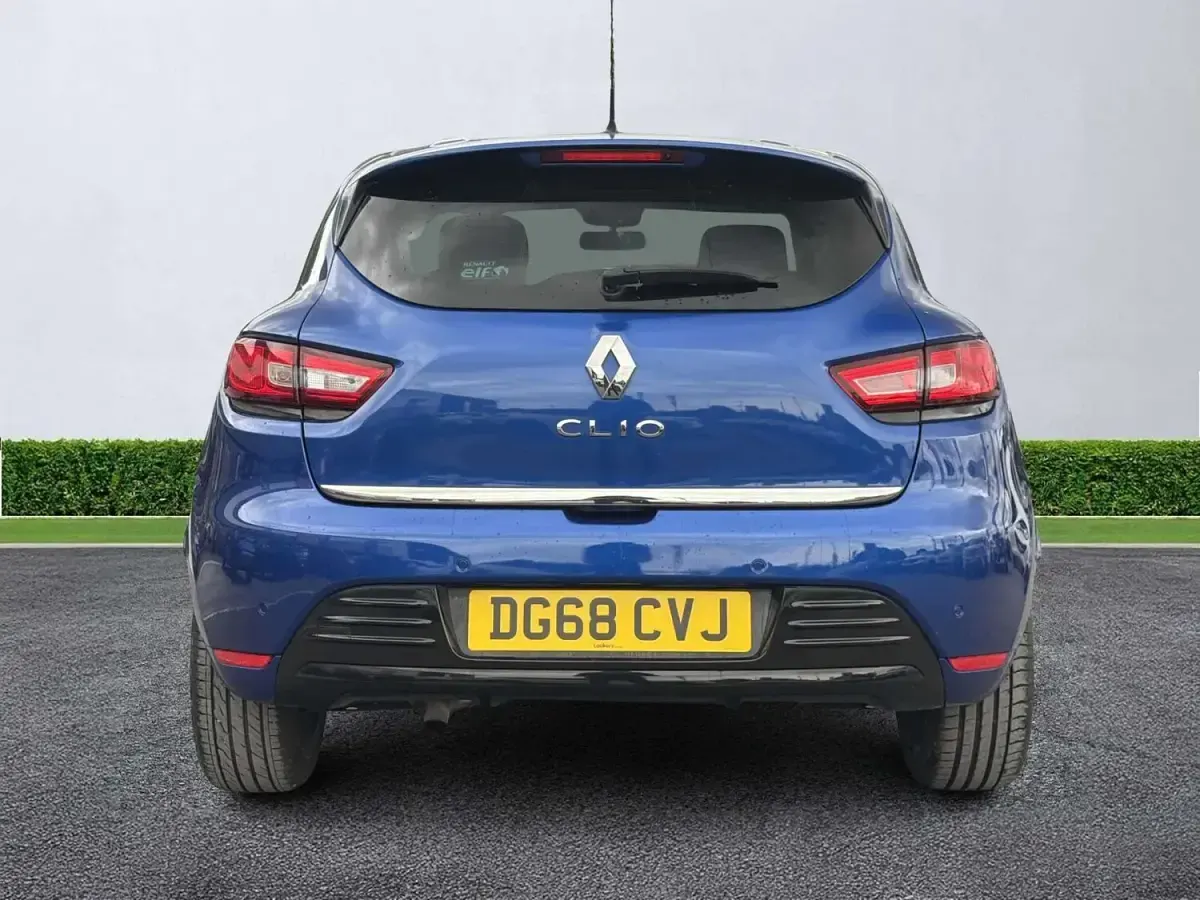 Used Renault Clio Iconic 76 HP (55 kW) 2018 Blue  Hatchback