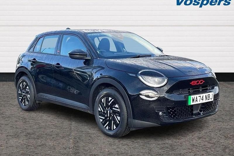 Used 2024 Fiat 600E Red SUV | £19,990 (Fair price) - Image 1/1