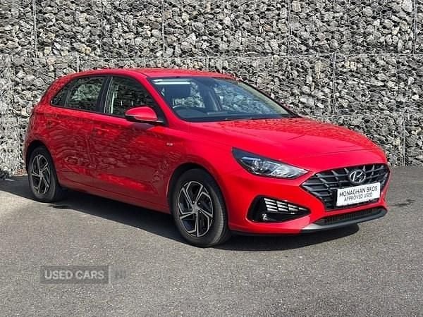 Used Hyundai i30 SE 120 HP (88 kW) 2022 Red Hatchback