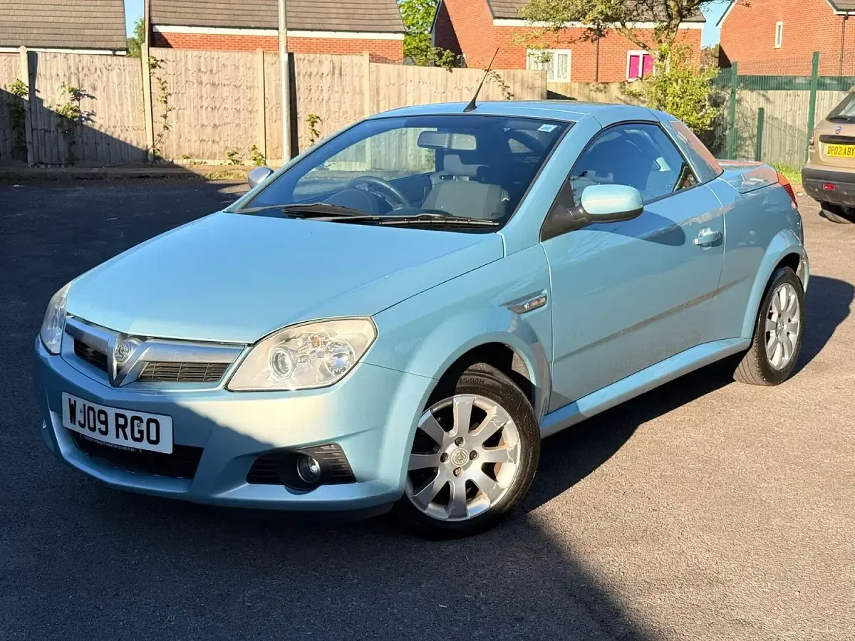 Used Vauxhall Tigra 2009 Silver Cabriolet