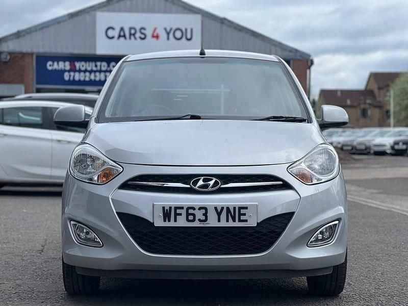 Used Hyundai i10 Active 85 HP (62 kW) 2013 Silver Hatchback