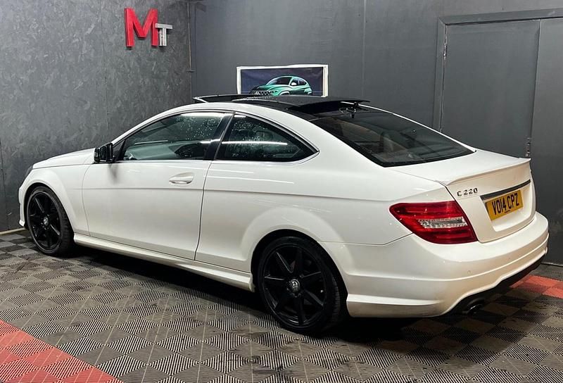 Used Mercedes C220 Sport Edition 170 HP (125 kW) 2014 White Coupe