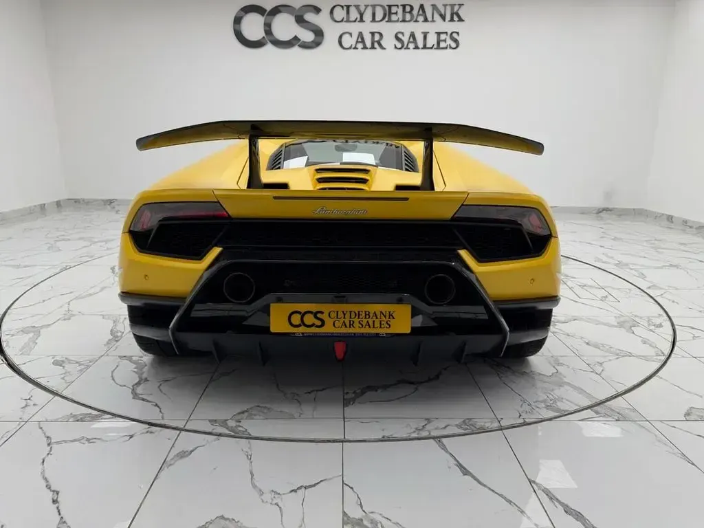 Used Lamborghini Huracán 640 HP (470 kW) 2017 Yellow Coupe
