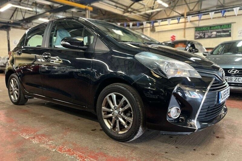 Used 2015 Toyota Yaris | £5,900 (Fair price) - Image 1/1