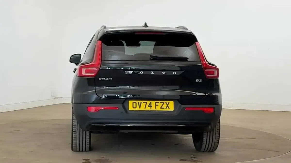 Used Volvo XC40 Plus 161 HP (118 kW) 2025 SUV