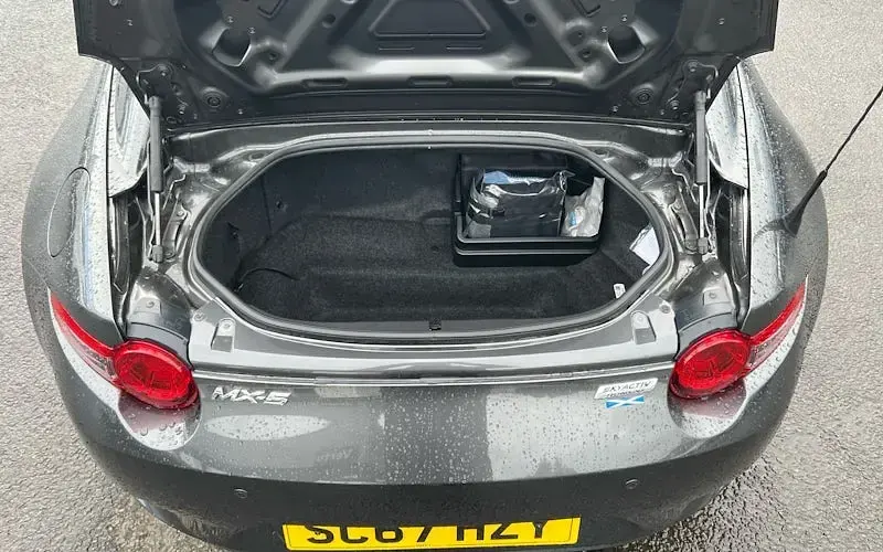 Used Mazda MX5 Inclusive 160 HP (117 kW) 2018 Grey Cabriolet