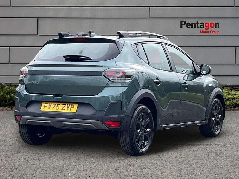 Used Dacia Sandero Extreme 108 HP (79 kW) 2025 Green SUV