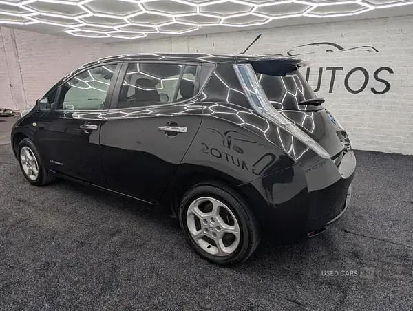 Used Nissan Leaf Acenta 80 kW (109 HP) 2014 Black Hatchback