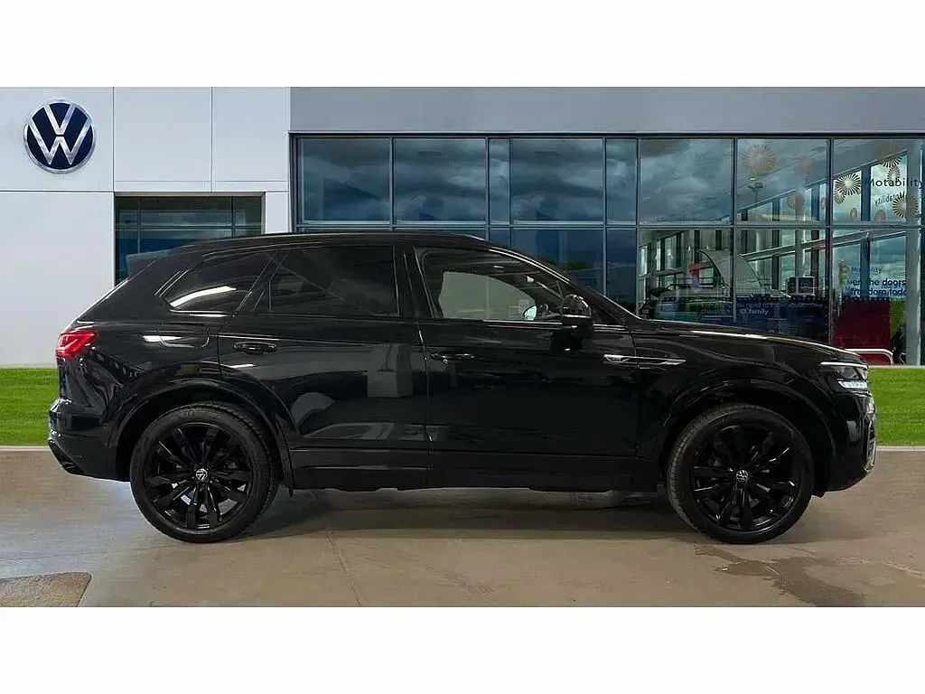 Used VW Touareg Black Edition 286 HP (210 kW) 2023 Black SUV