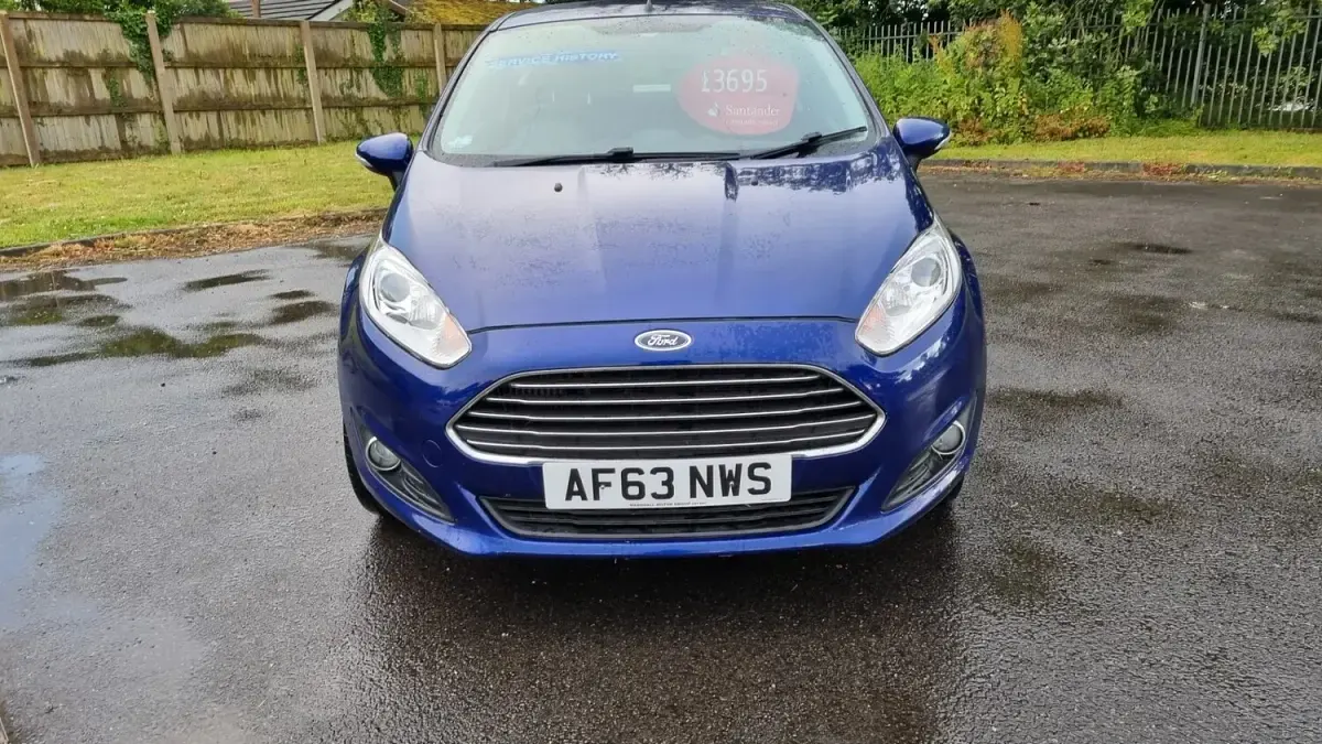 Used Ford Fiesta Zetec 125 HP (91 kW) 2013 Blue Hatchback
