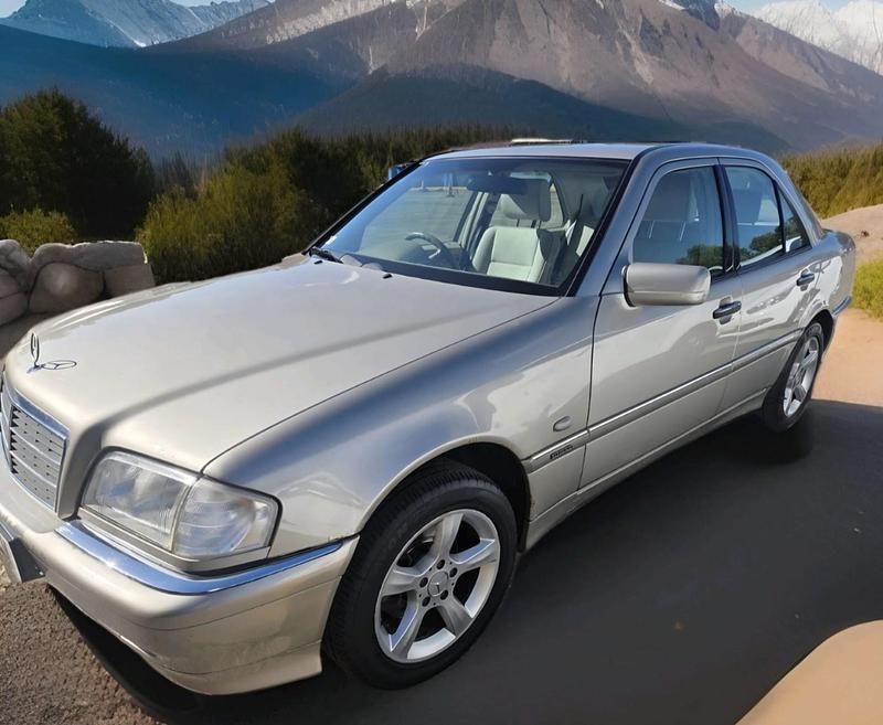 Used Mercedes C200 Elegance 1999 Silver Sedan