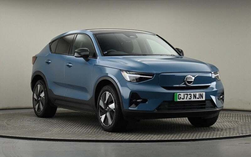 Fjord blue Used 2023 Volvo EC40 Plus SUV | £28,400 (Fair price) - Image 1/4