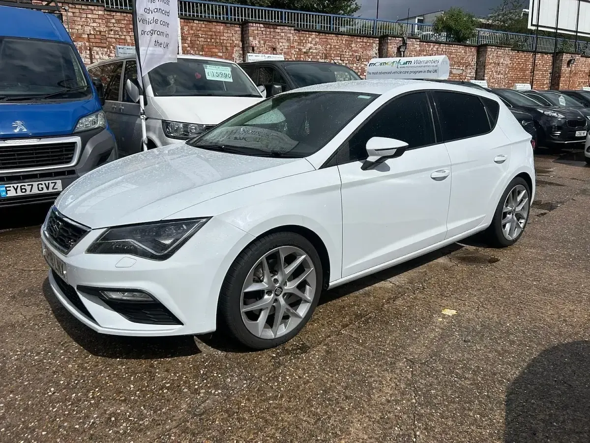 Used Seat Leon FR 180 HP (132 kW) 2018 White Hatchback