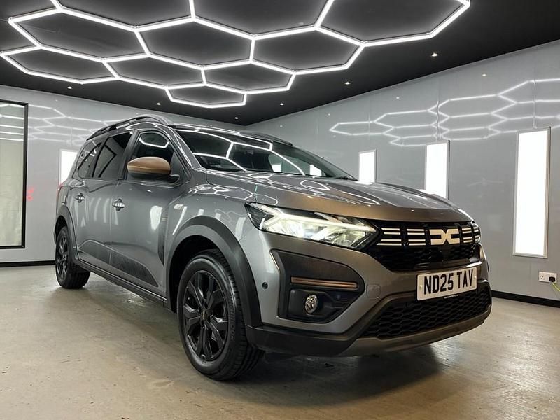 Used Dacia Jogger Extreme 110 HP (80 kW) 2025 Grey MPV