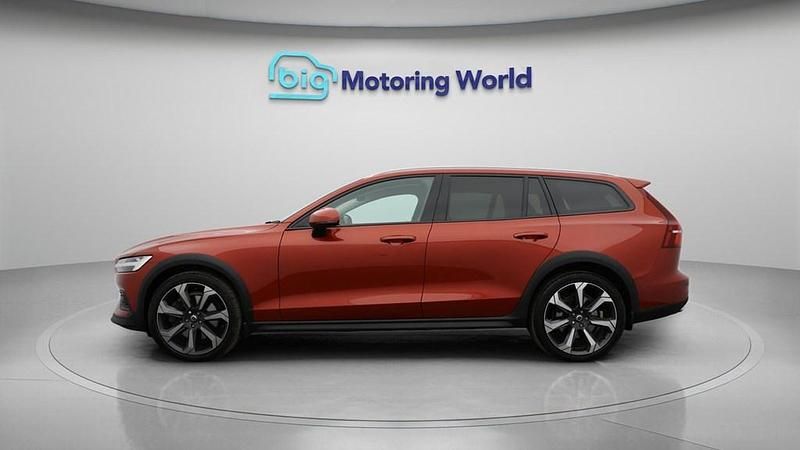 Usado Volvo V60 CC 2021 Vermelho Carrinha