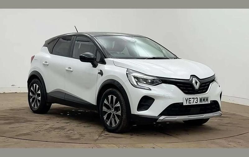 Used Renault Captur Evolution 142 HP (104 kW) 2023 Artic white  SUV