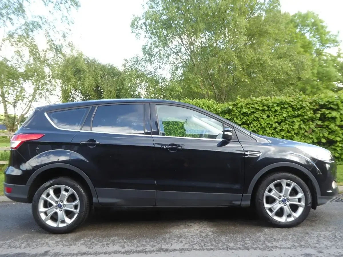 Używany Ford Kuga Titanium 140 KM (102 kW) 2014 Czarny SUV