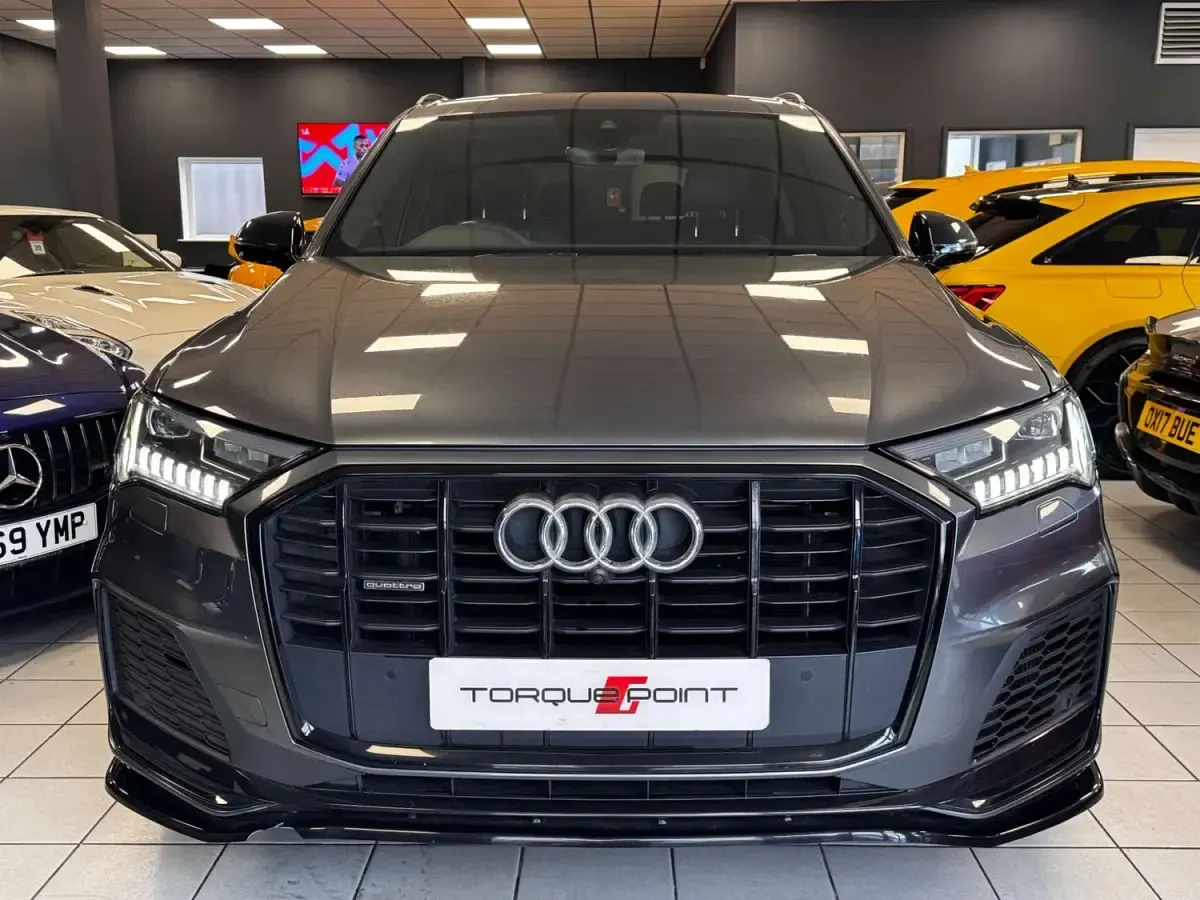 Usado Audi Q7 Black Edition 286 CV (210 kW) 2020 Gris SUV
