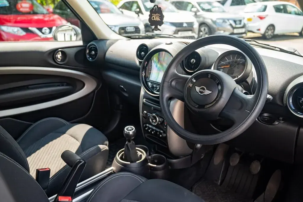 Used Mini Cooper Coupé 122 HP (89 kW) 2014 White Coupe