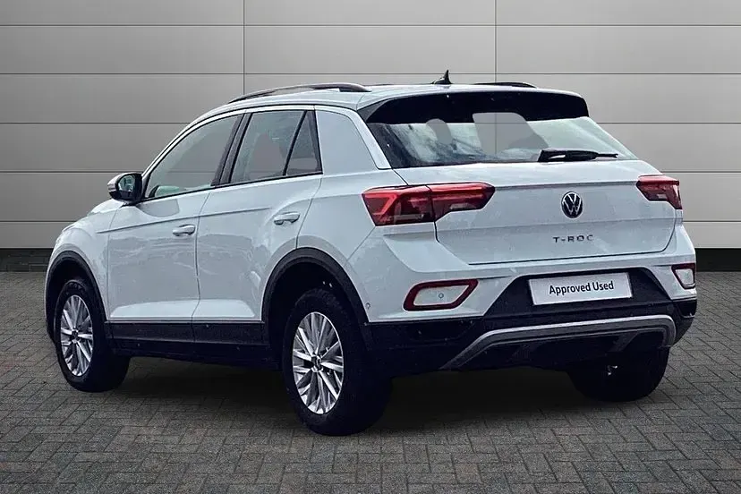 Used VW T-Roc Life 110 HP (80 kW) 2023 White SUV