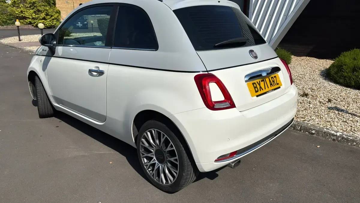 Used Fiat 500 Dolcevita 70 HP (51 kW) 2021 White Hatchback