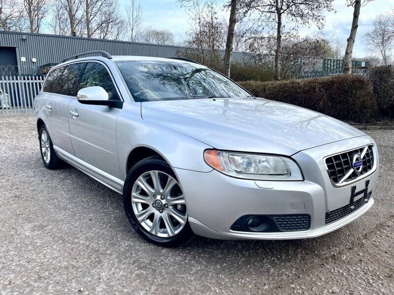 Silver Used 2009 Volvo V70 Estate | £8,499 - Image 1/4