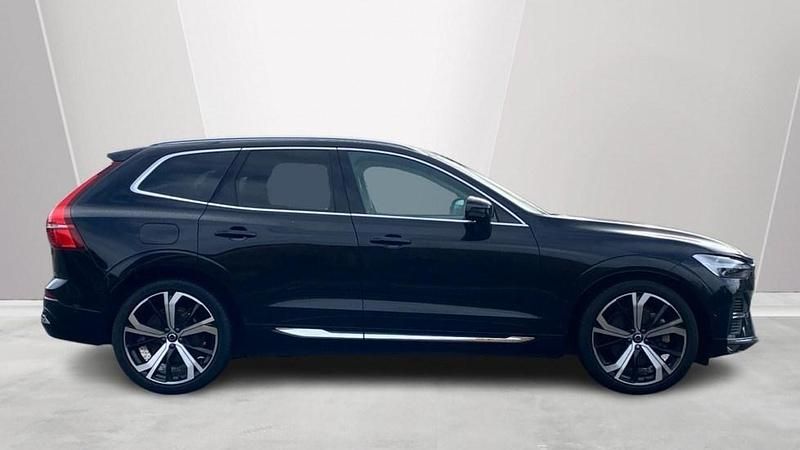 Usado Volvo XC60 Ultra 247 HP (181 kW) 2025 Preto SUV
