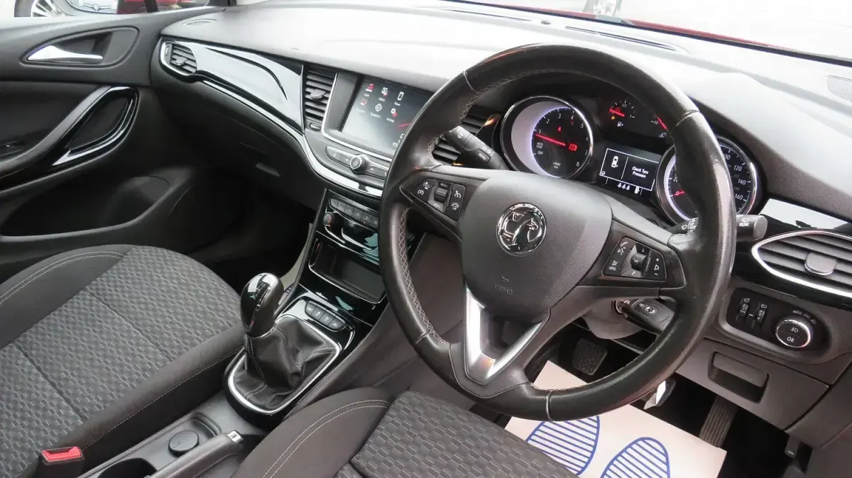Used Vauxhall Astra SRi 2019 Red Hatchback