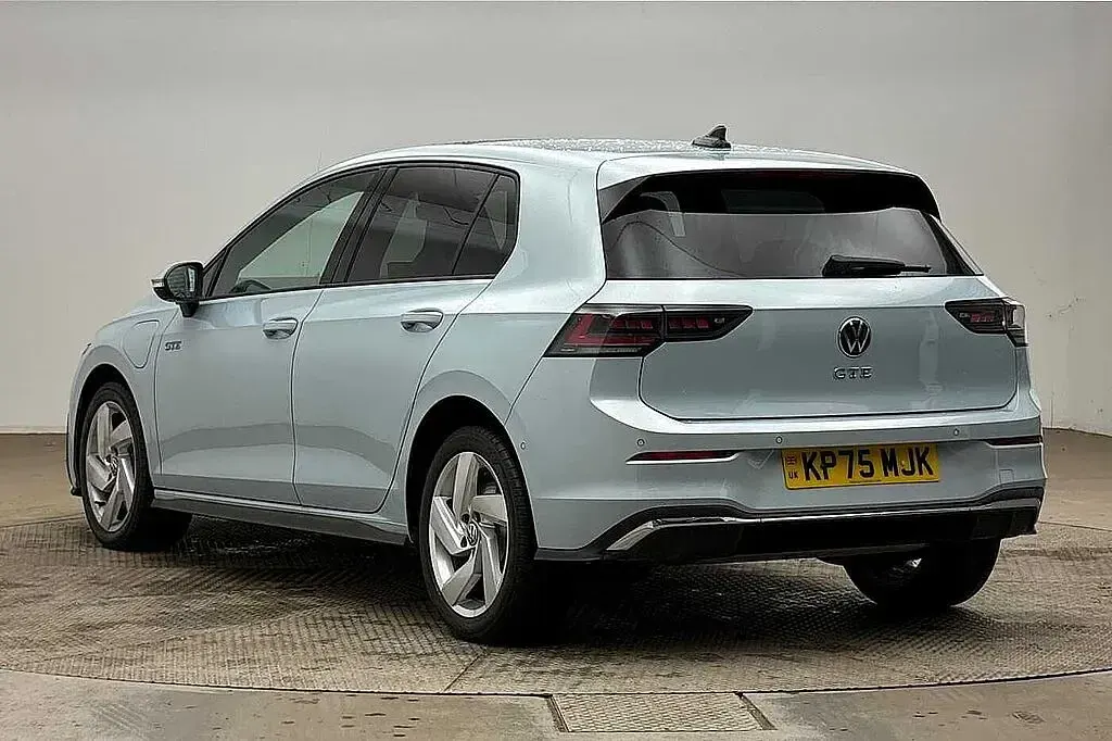 Used VW Golf VIII GTE 272 HP (200 kW) 2026 Blue Hatchback