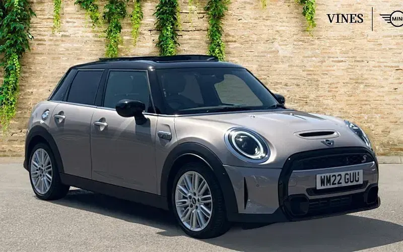 Used Mini Cooper S Exclusive 178 HP (130 kW) 2022 Hatchback