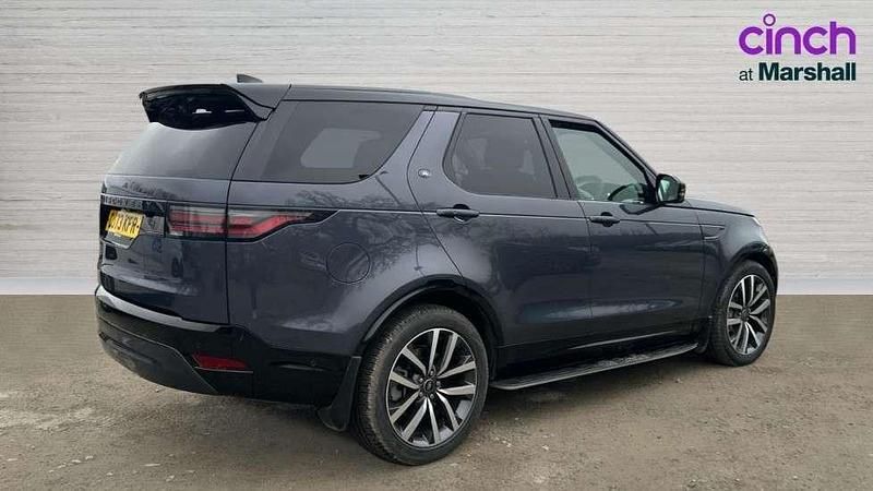 Used Land Rover Discovery 5 SE Dynamic 300 HP (220 kW) 2024 Blue SUV