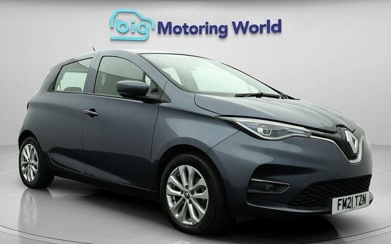 Used 2021 Renault Rapid Iconic Hatchback | £10,200 (Fair price) - Image 1/4