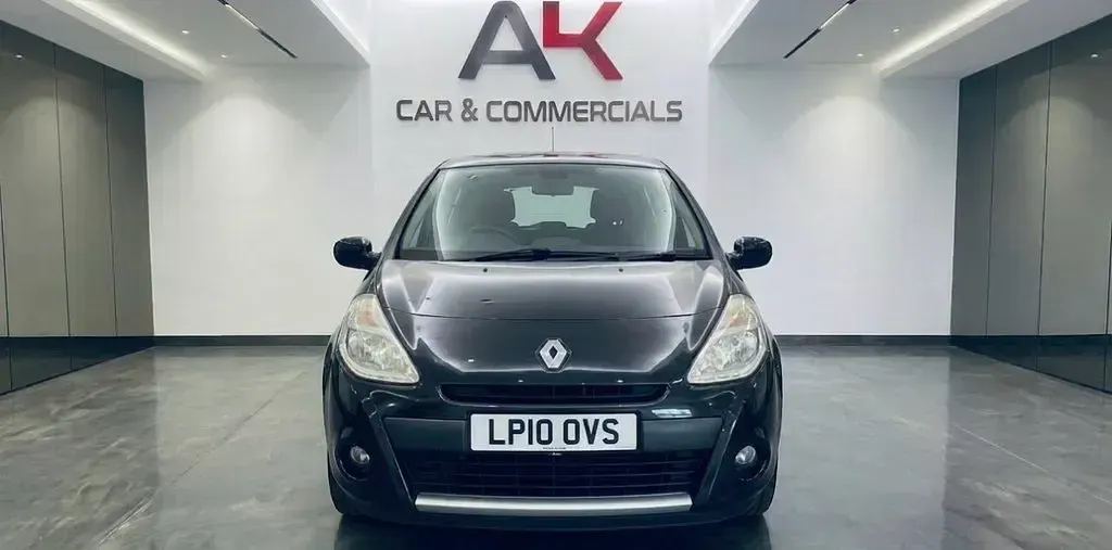 Used Renault Clio II Dynamique 75 HP (55 kW) 2010 Black Hatchback