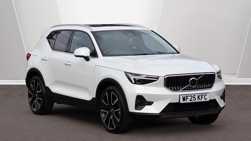 White Used 2025 Volvo XC40 Ultra SUV | £36,995 (Expensive) - Image 1/4