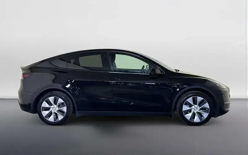 Used Tesla Model Y Long Range AWD 286 kW (389 HP) 2022 Black SUV