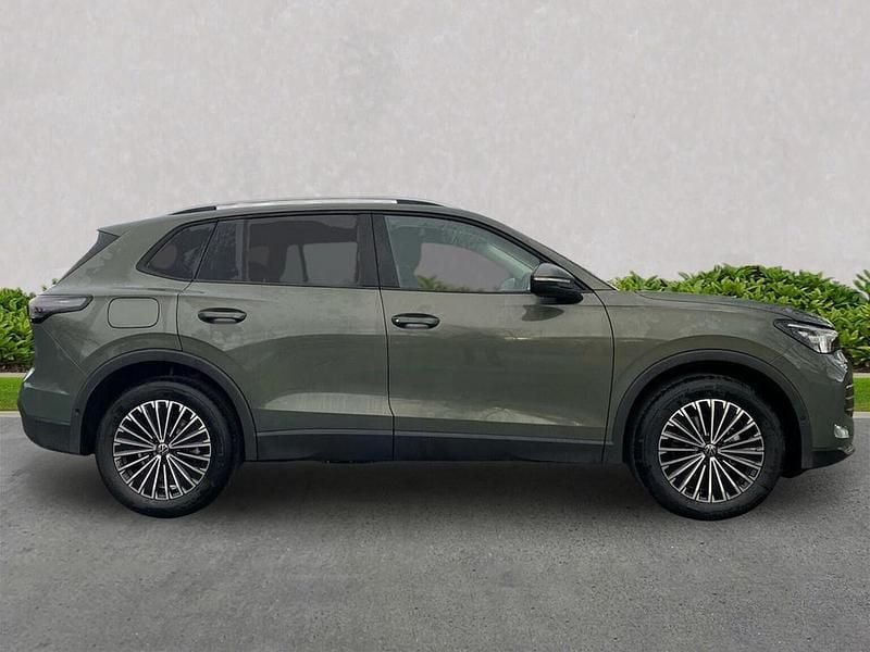 New VW Tiguan Match 150 HP (110 kW) 2026 Green SUV