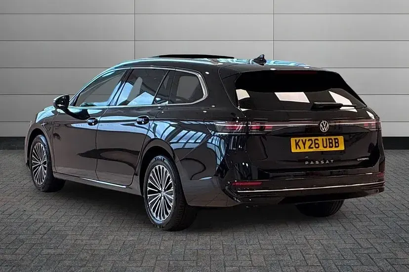 New VW Passat Elegance 200 HP (147 kW) 2026 Black Estate