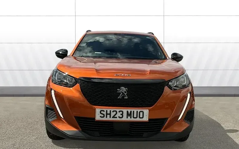 Used Peugeot 2008 Active+ 101 HP (74 kW) 2023 Orange SUV