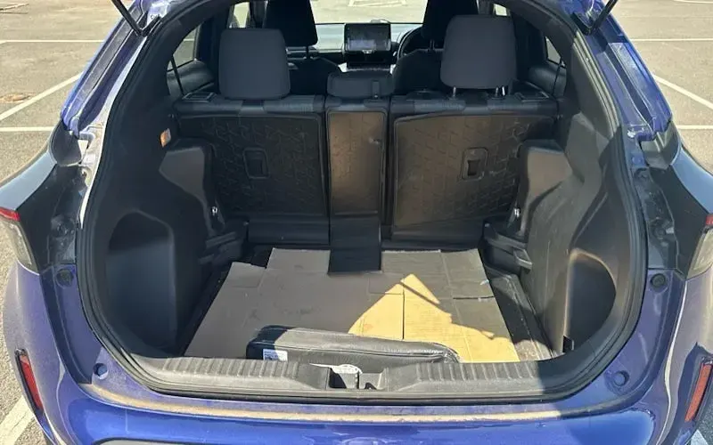 Used Toyota Yaris Cross Design 116 HP (85 kW) 2023 Blue SUV