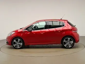 Used Peugeot 208 GT-line 109 HP (80 kW) 2018 Red Hatchback
