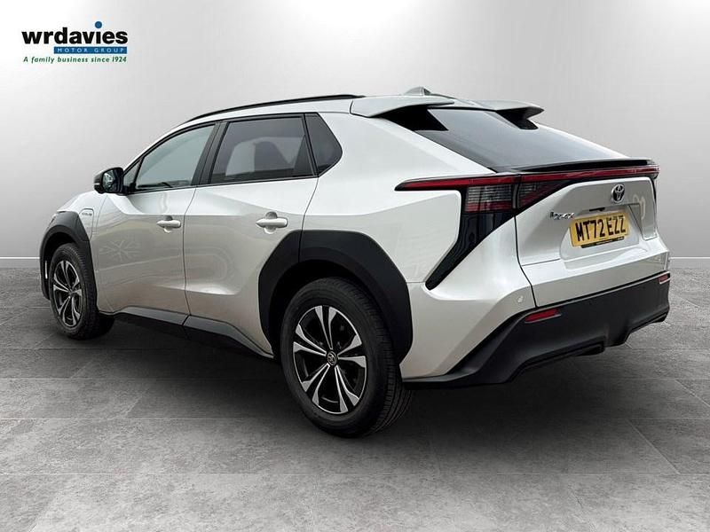Used Toyota bZ4X 150 kW (204 HP) 2022 Silver SUV