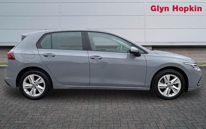 Used VW Golf VIII Life 131 HP (96 kW) 2024 Hatchback