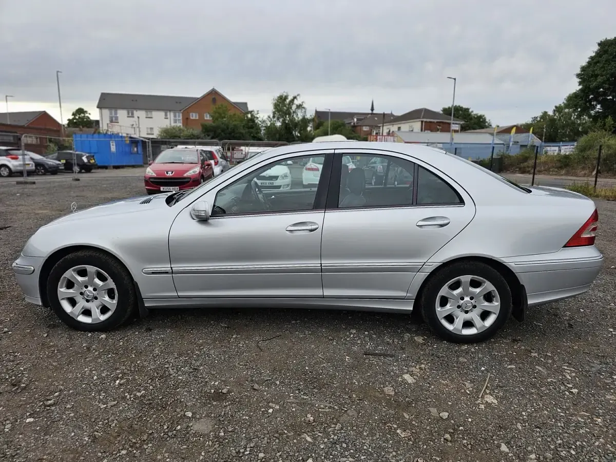 Used Mercedes C180 Elegance 2005 Silver Sedan