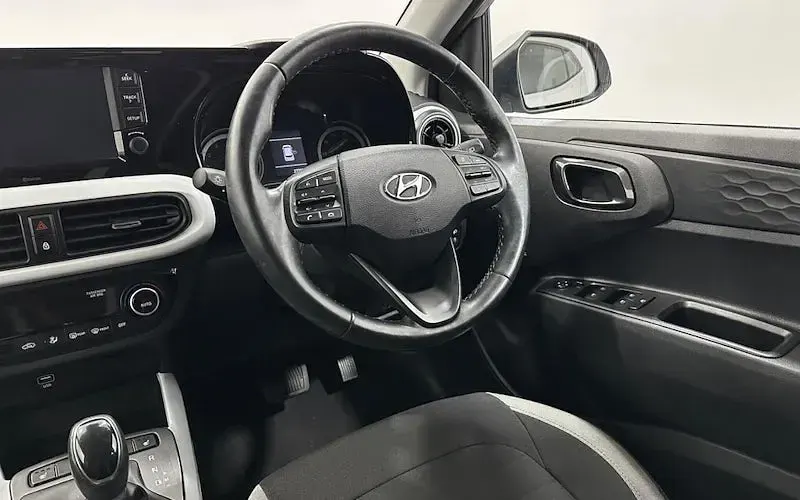 Used Hyundai i10 Premium 84 HP (61 kW) 2022 Grey Hatchback