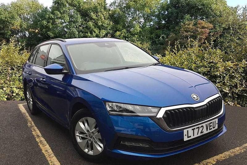 Used Skoda Octavia SE 81 HP (59 kW) 2022 Race blue metallic Estate