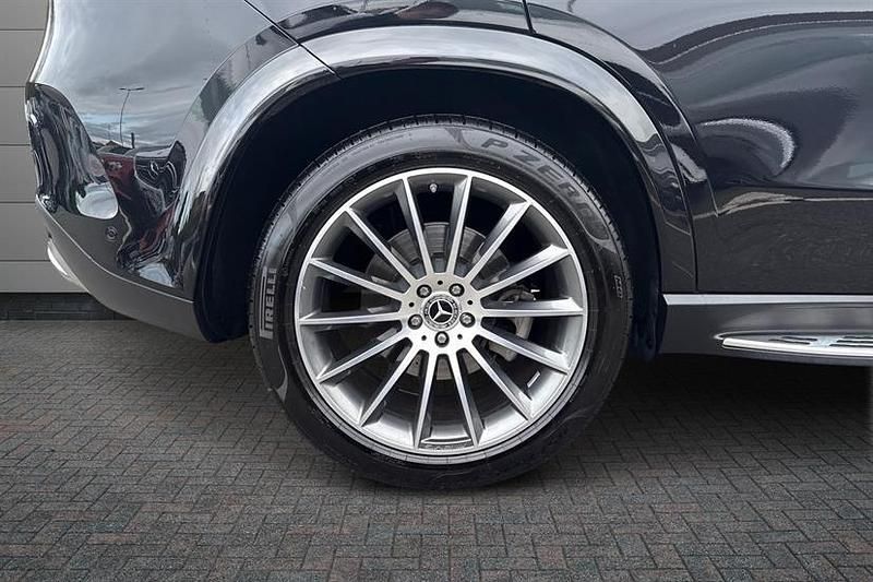 Used Mercedes GLE450 AMG AMG line 367 HP (269 kW) 2024 Obsidian black Estate