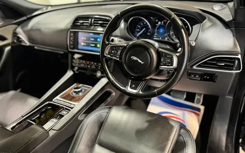 Used Jaguar F-Pace R-Sport 241 HP (177 kW) 2020 SUV